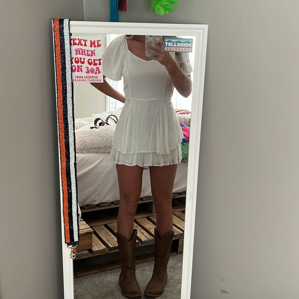 Altard State white ruffle romper size medium